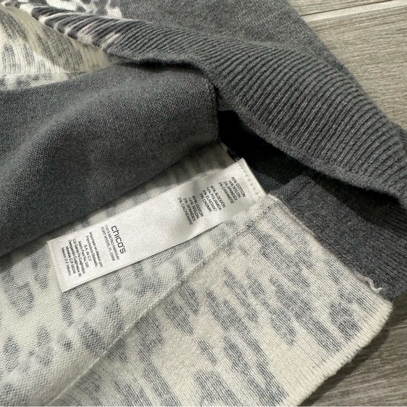 Zenergy Chico's Cheetah animal Print gray zip Sweater Cashmere Blend Sz 0 = s/4 - Picture 8 of 8